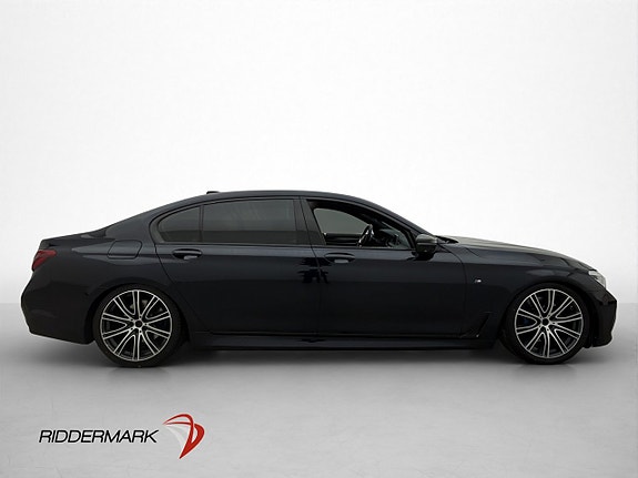 BMW 750iL 9 of 30