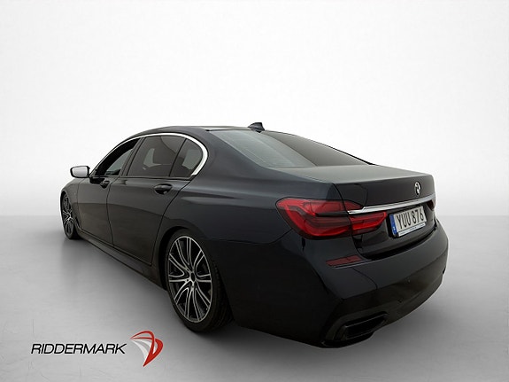 BMW 750iL 5 of 30