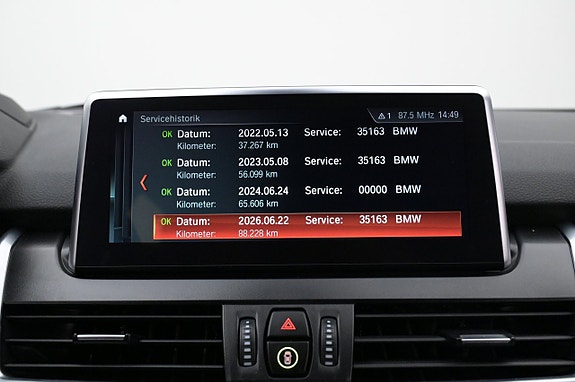 BMW 225xe 22 of 27