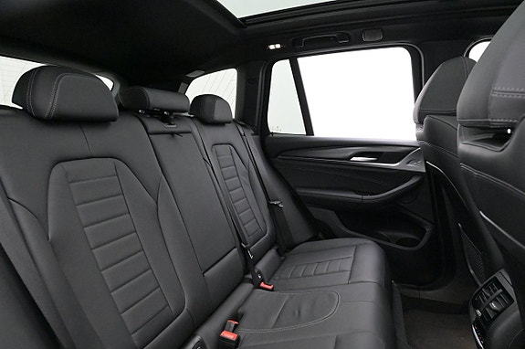 BMW X3 21 of 27
