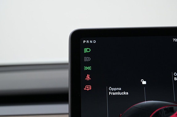 Tesla Model Y 23 of 27