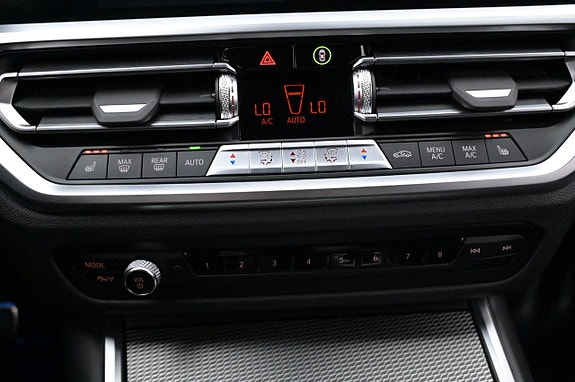 BMW 330e 22 of 27