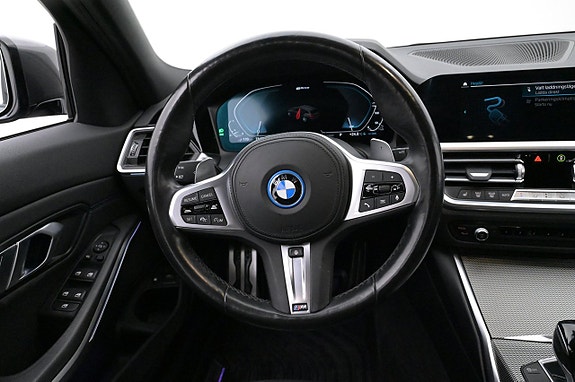 BMW 330e 7 of 27