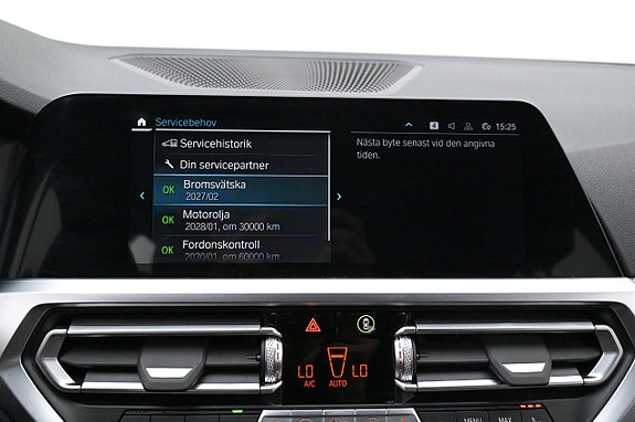 BMW 330e 18 of 27