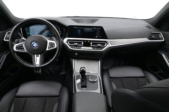 BMW 330e 6 of 27