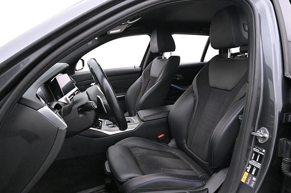 BMW 330e 10 of 27