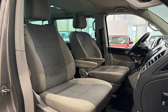 Volkswagen Multivan 17 of 22