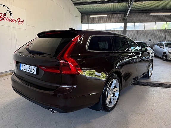 Volvo V90 4 of 20