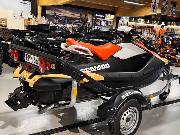 Sea-Doo Spark 2up iBR 90hk Inkl. Click&Go Trailer & Kapell 4 of 6