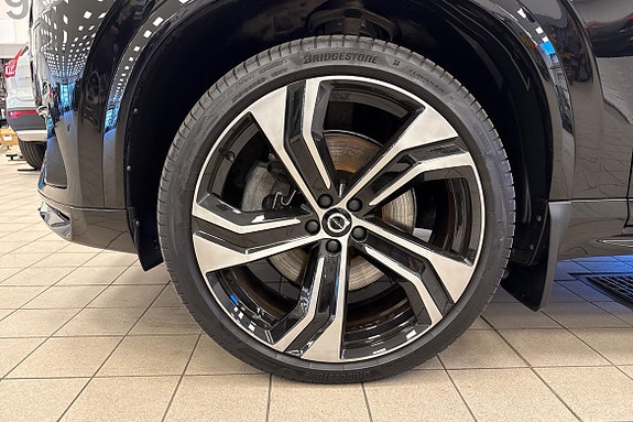 Volvo XC90 17 of 25