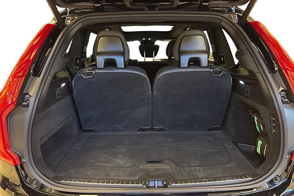 Volvo XC90 12 of 25