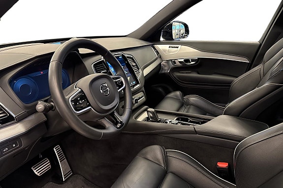 Volvo XC90 14 of 25