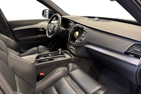 Volvo XC90 7 of 25