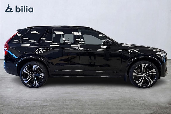Volvo XC90 18 of 25