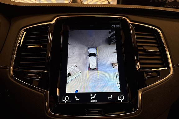 Volvo XC90 15 of 25