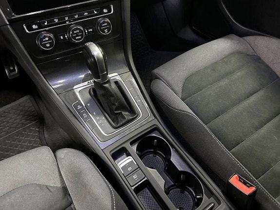 Volkswagen Golf Alltrack 17 of 18