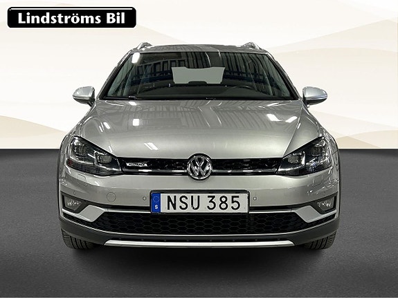 Volkswagen Golf Alltrack 8 of 18