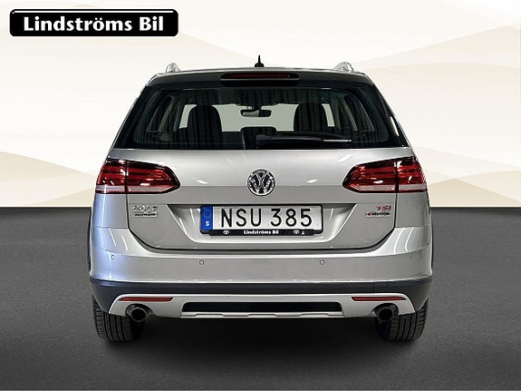 Volkswagen Golf Alltrack 7 of 18