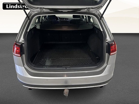 Volkswagen Golf Alltrack 12 of 18