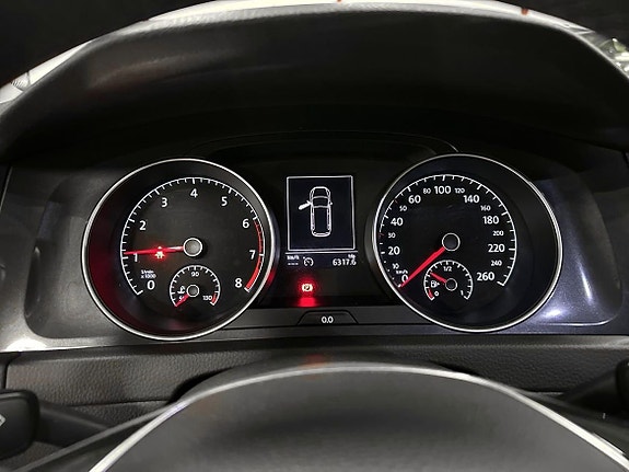 Volkswagen Golf Alltrack 14 of 18