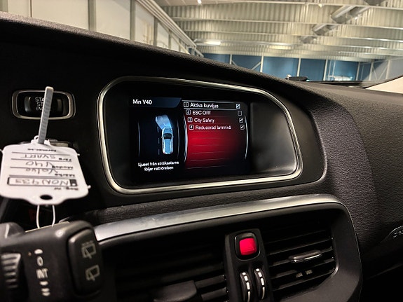 Volvo V40 Cross Country 20 of 22