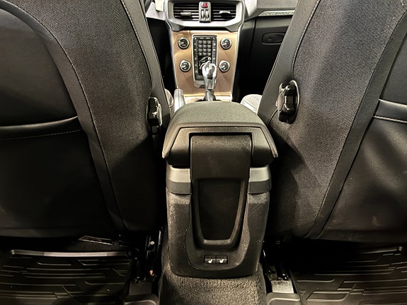 Volvo V40 Cross Country 15 of 22