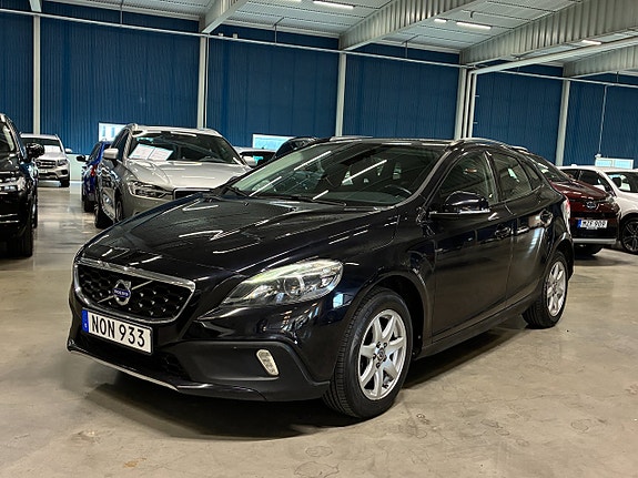 Volvo V40 Cross Country 8 of 22