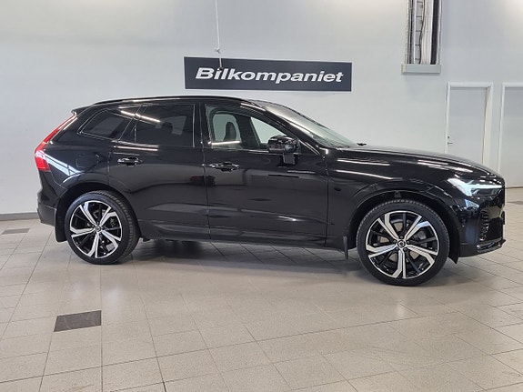 Volvo XC60 2 of 16