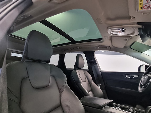 Volvo XC60 9 of 16