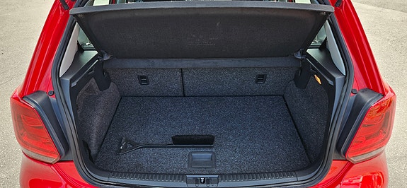 Volkswagen Polo 10 of 21