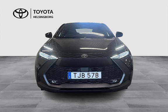 Toyota C-HR 2 of 15