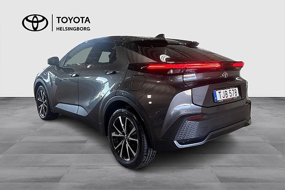 Toyota C-HR 5 of 15