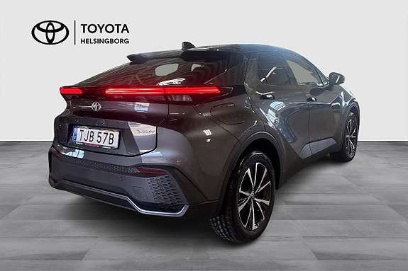 Toyota C-HR 8 of 15