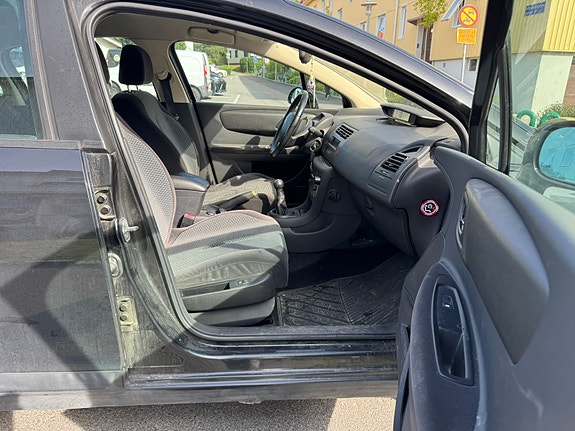 Citroen C4 7 of 9
