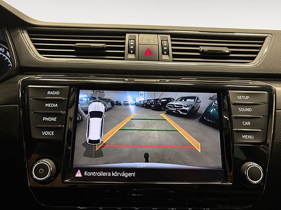 Skoda Superb 18 of 26