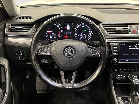 Skoda Superb 13 of 26