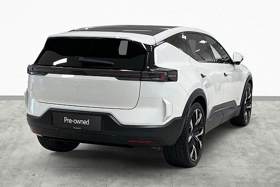 Polestar 3 9 of 18