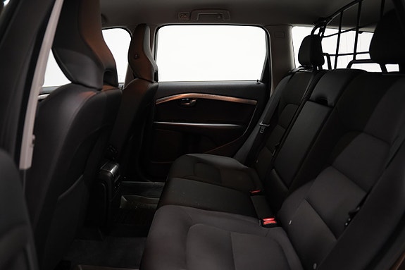 Volvo XC70 17 of 20