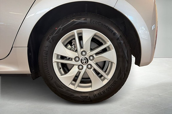 Toyota Yaris 11 of 12