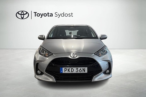 Toyota Yaris 5 of 12