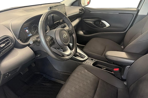 Toyota Yaris 10 of 12