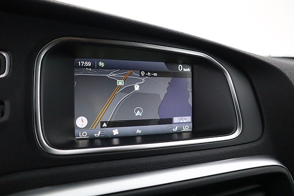 Volvo V40 19 of 22