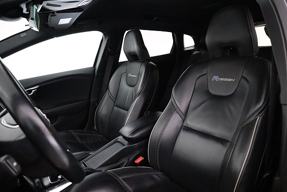 Volvo V40 12 of 22