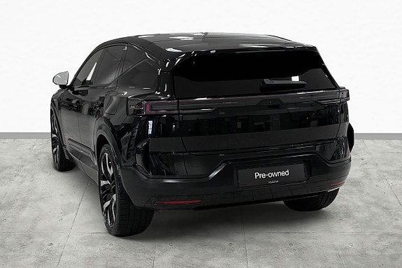 Polestar 3 8 of 15