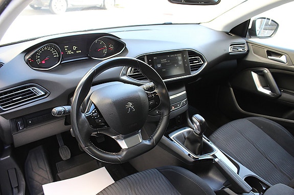 Peugeot 308 20 of 23