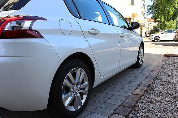 Peugeot 308 12 of 23