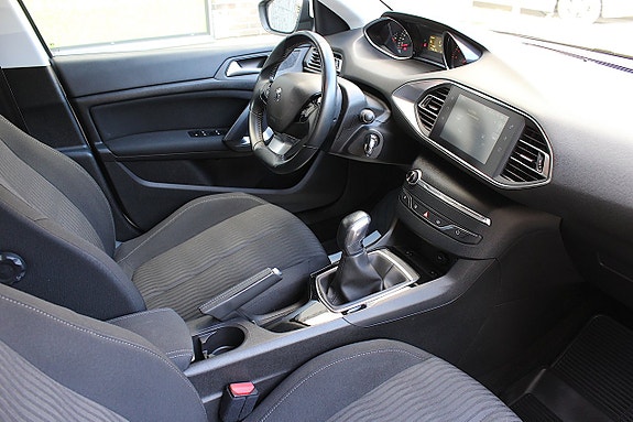Peugeot 308 16 of 23