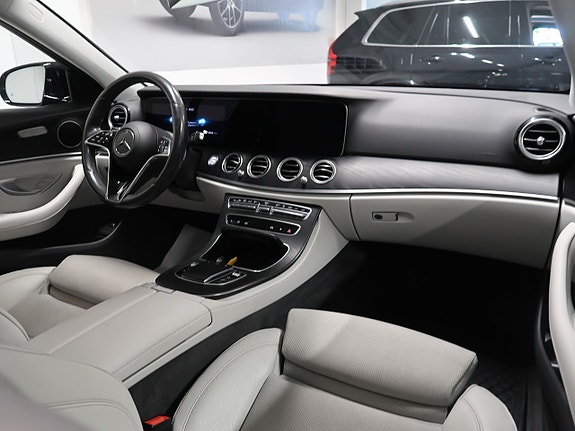 Mercedes-Benz E300 20 of 30