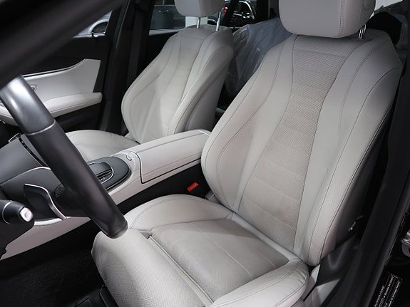 Mercedes-Benz E300 19 of 30