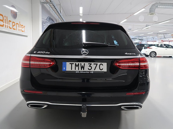 Mercedes-Benz E300 7 of 30